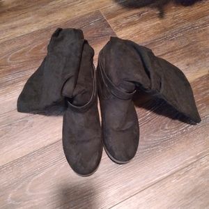 Arizona boots,size 8,black